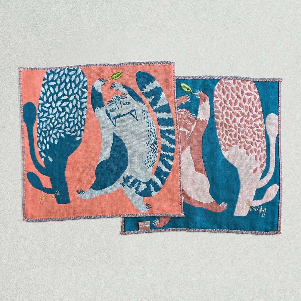 ガーゼハンカチ/公園の大きな樹のネコたち【 限定商品 】